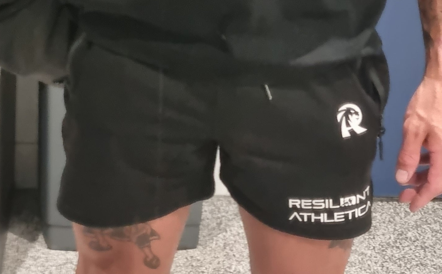active lift shorts - midnight blvck