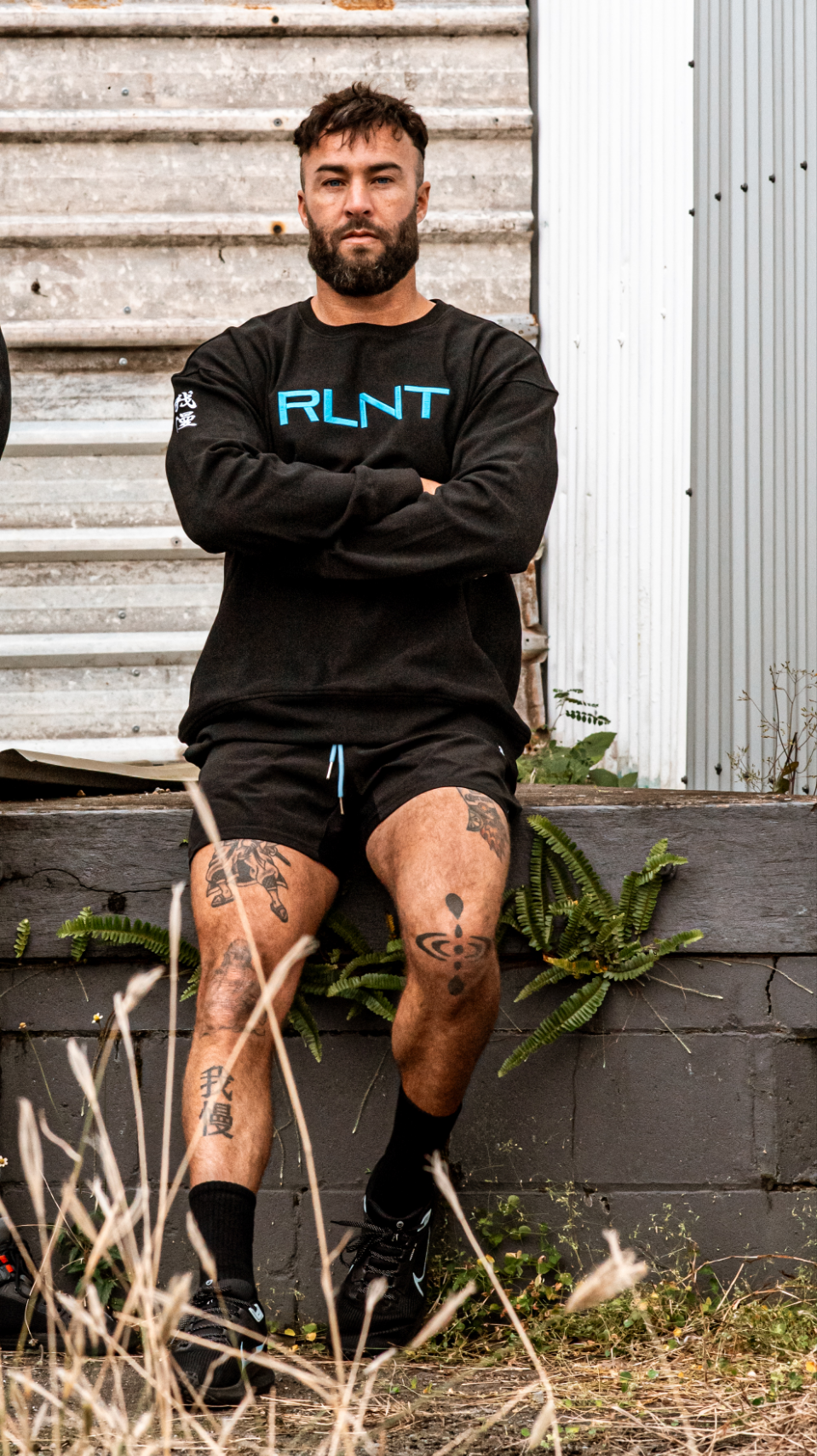 gaman street active sweater - blvck w glacier