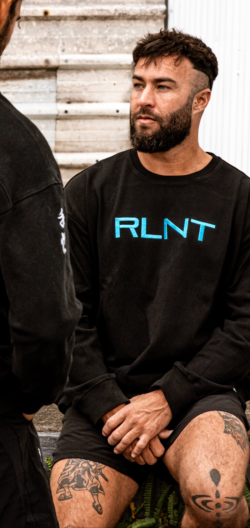 gaman street active sweater - blvck w glacier